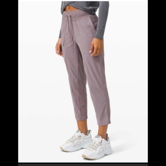 lululemon athletica Pants - Lululemon Dance Studio 23” Size 8